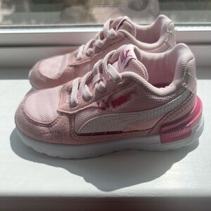Puma Kids Sneakers in Pink and White